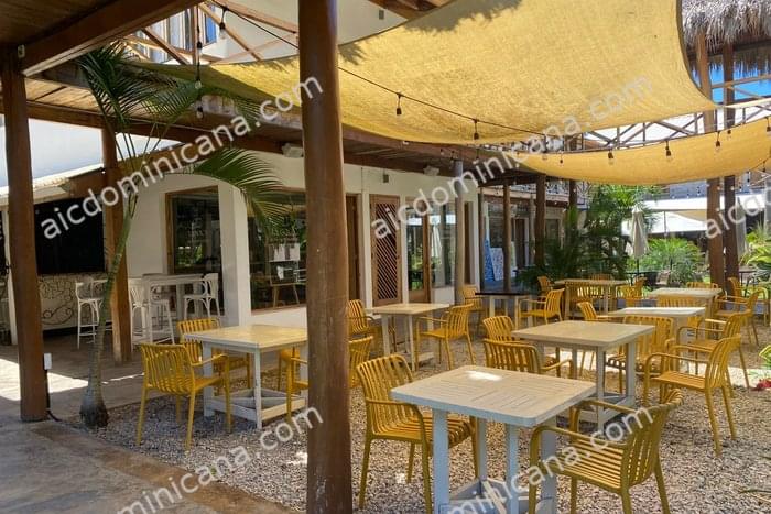 01 RE8 re8 venta restaurant las terrenas.jpg