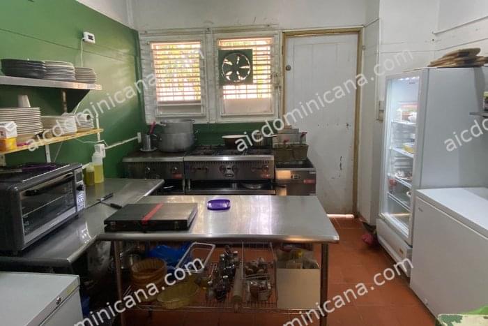 05 RE8 re8 venta restaurant las terrenas.jpg